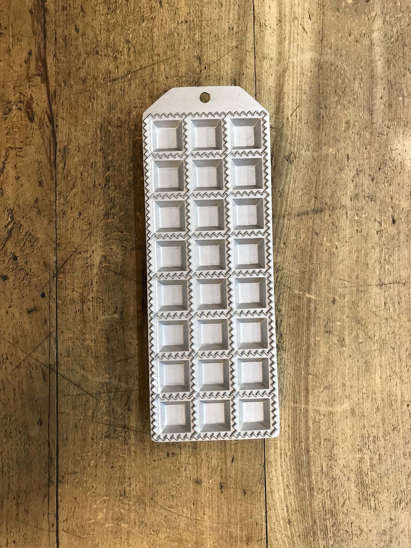 Stampo per 24 ravioli quadrati