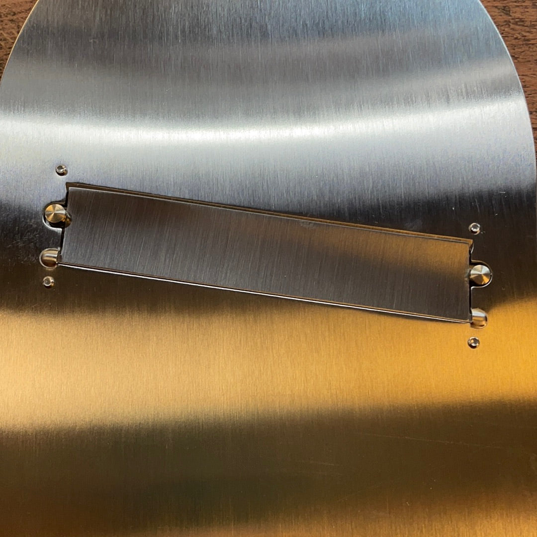 Maxi affetta tartufo