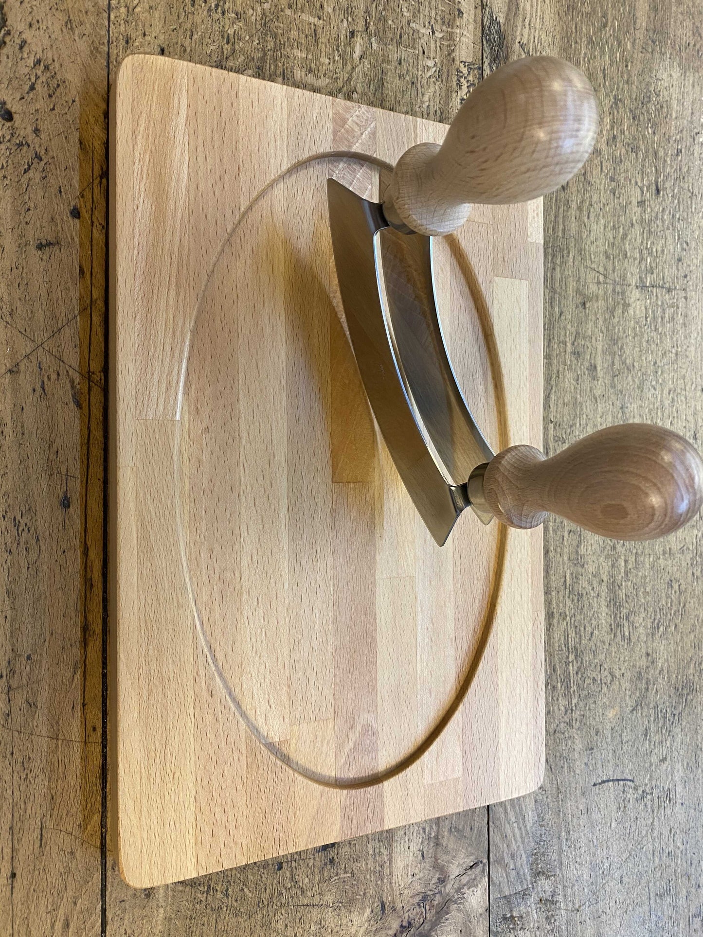 Tagliere per mezzaluna