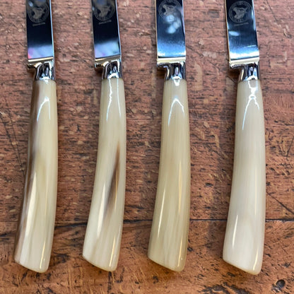 Set of 4 table knives