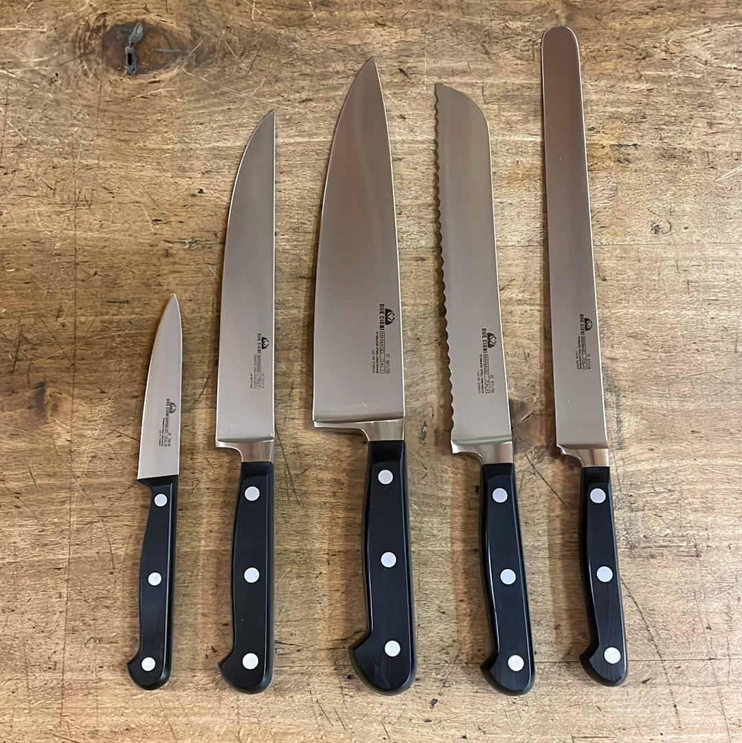 Incisione Standard Ceppo da 5 Coltelli - I Coltelli dell'Artigiano - Coltelleria Incisione Standard Ceppo da 5 Coltelli - I Coltelli dell'Artigiano - Coltelleria