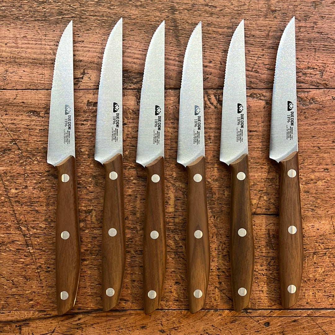 Table knife set