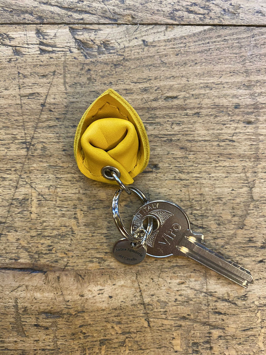 Small leather tortellino key ring